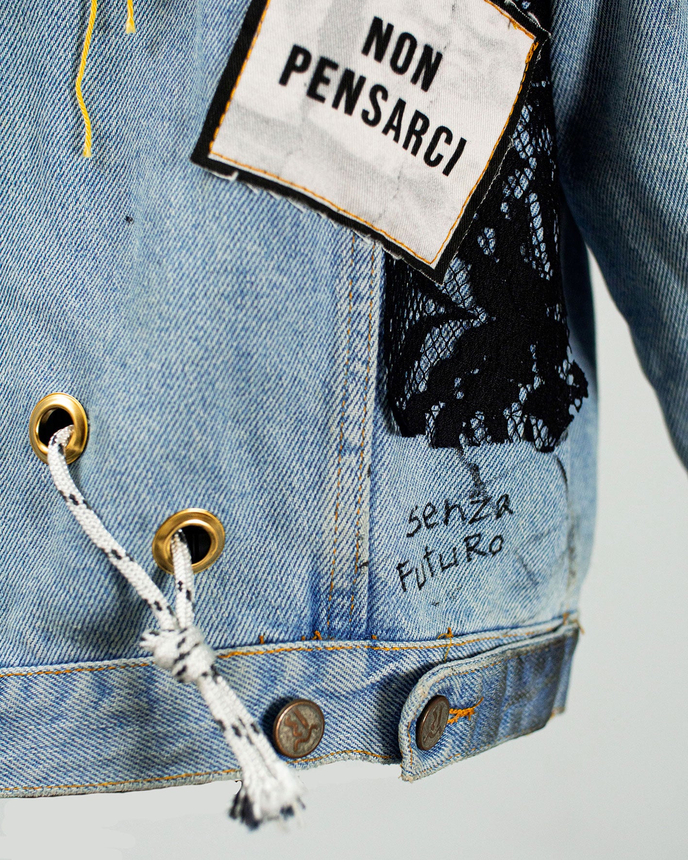 Giacca "Senza Futuro"